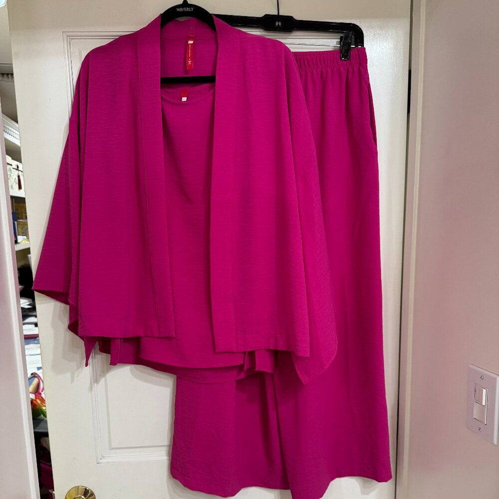 NEW with Tags $ 484 3pc IC Collection Jacket, Pants, Tank Fuchsia sz S